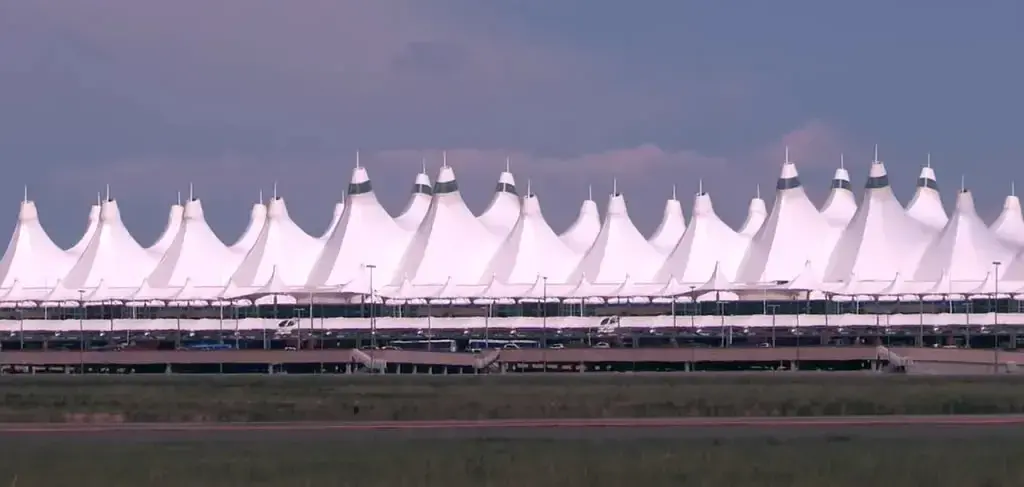 arrivals at DEN airport
